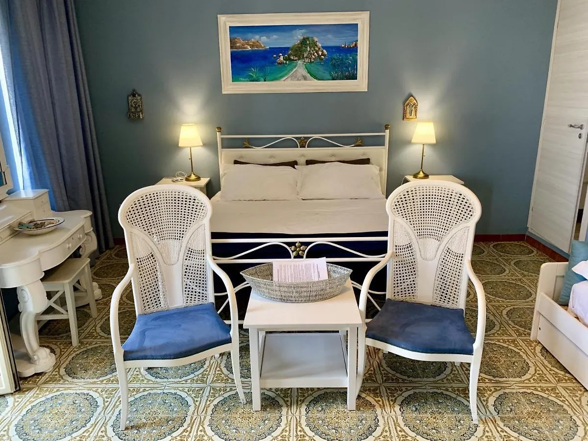 B&B A Due Passi Dal Mare Taormina 0*,  Italia